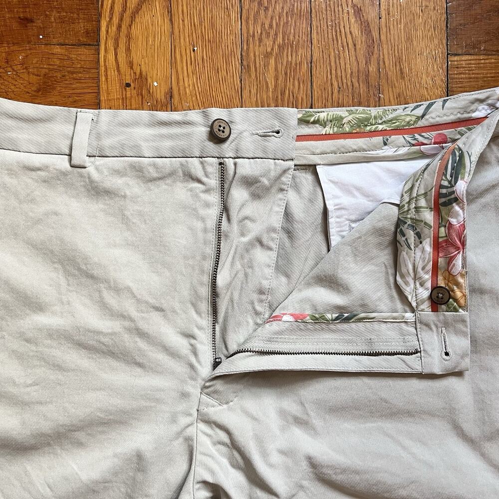 Tommy Bahama Shorts Mens 40 Khaki Tan Silk Blend Casual Golf Vacation Preppy - Picture 3 of 12